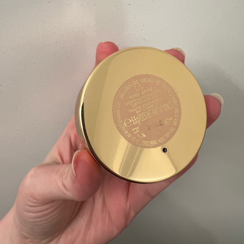 Gucci Rosy Beige Blush Shade 5 - Picture 4 of 4